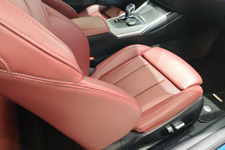 Used BMW 4 Series 2022 425i Fashion Model M Sport Night Edition Package Right Front Seat