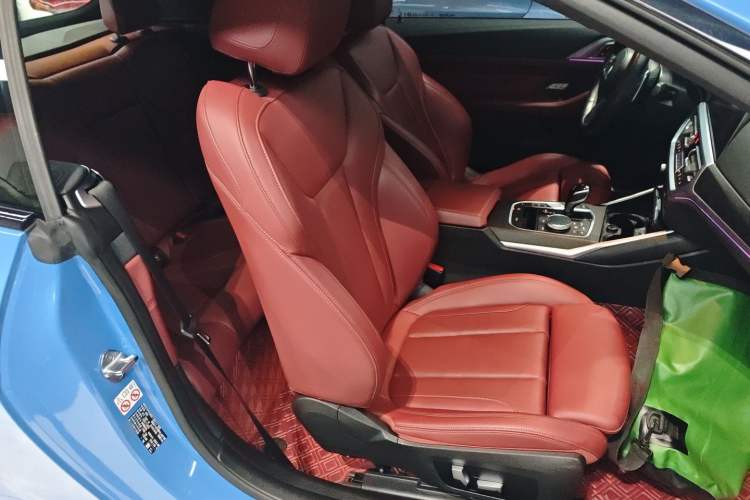 Used BMW 4 Series 2022 425i Convertible M Sport Package Right Front Seat