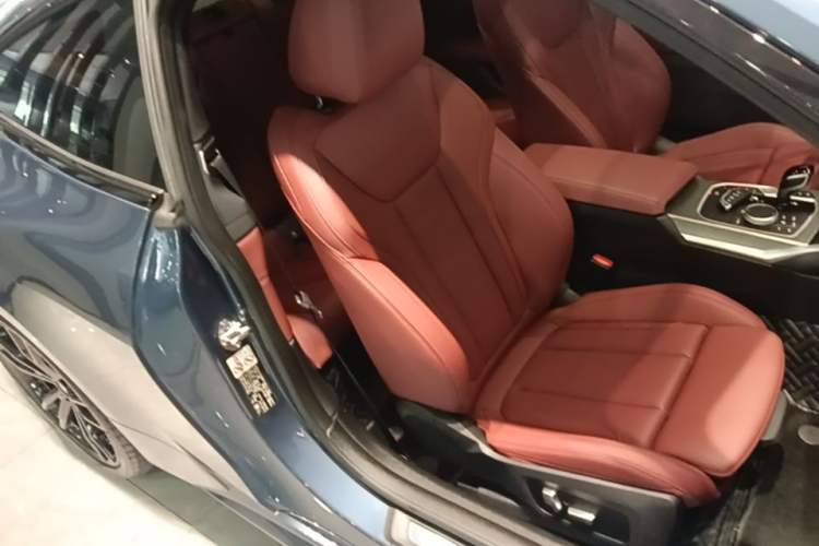 Used BMW 4 Series 2022 Revised 425i M Sport Night Edition Package Right Front Seat