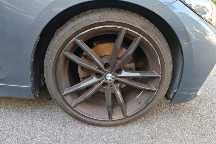 Used BMW 4 Series 2022 Revised 425i M Sport Night Edition Package Right Front Wheel Hub