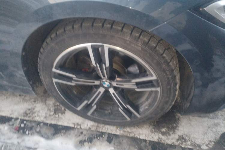 Used BMW 4 Series 2022 425i M Sport Package Right Front Wheel Hub