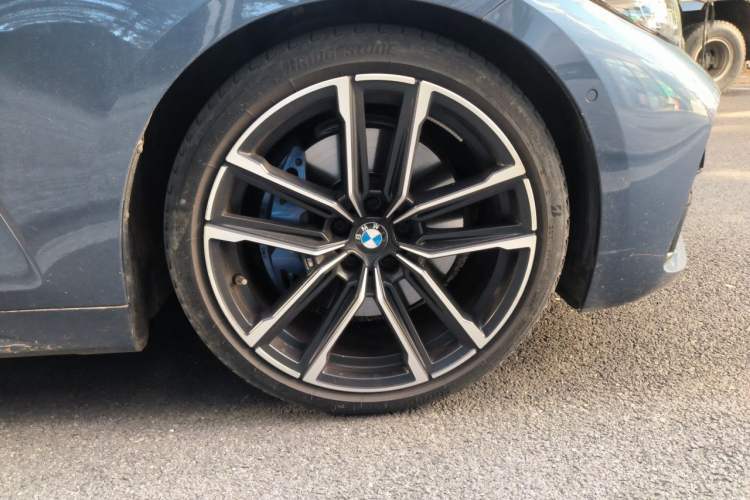 Used BMW 4 Series 2022 430i M Sport Night Edition Package Right Front Wheel Hub