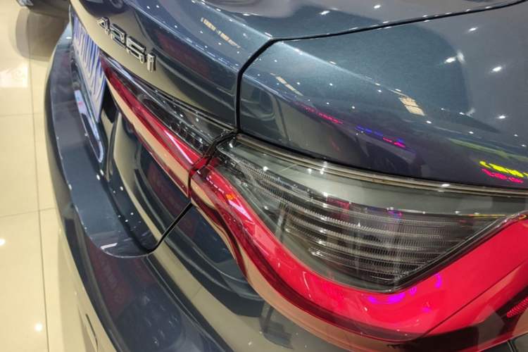 Used BMW 4 Series 2022 425i Fashion Model M Sport Night Edition Package Right Rear Taillight
