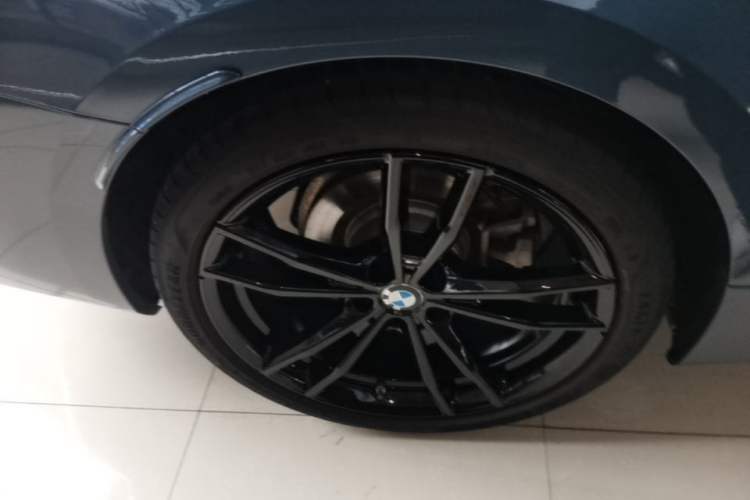 Used BMW 4 Series 2022 Revised 425i M Sport Night Edition Package Right Rear Wheel Hub