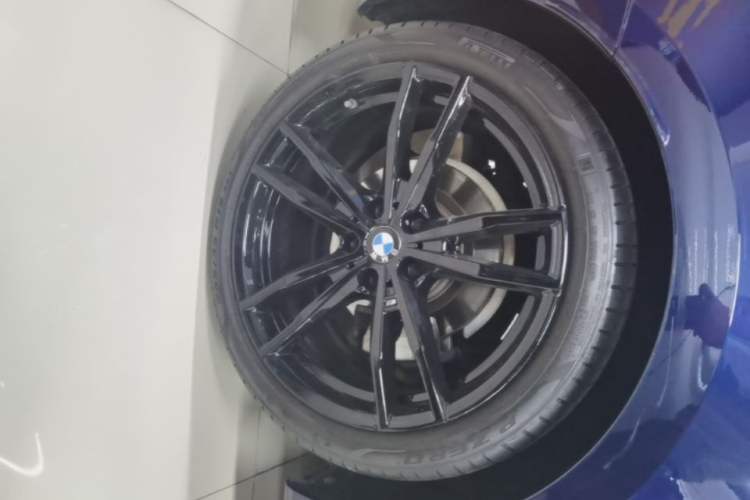 Used BMW 4 Series 2022 425i M Sport Night Edition Package Right Rear Wheel Hub