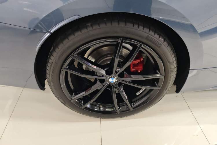 Used BMW 4 Series 2022 425i Fashion Model M Sport Night Edition Package Right Rear Wheel Hub