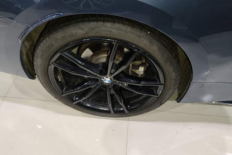 Used BMW 4 Series 2022 Revised 425i M Sport Night Edition Package Right Rear Wheel Hub