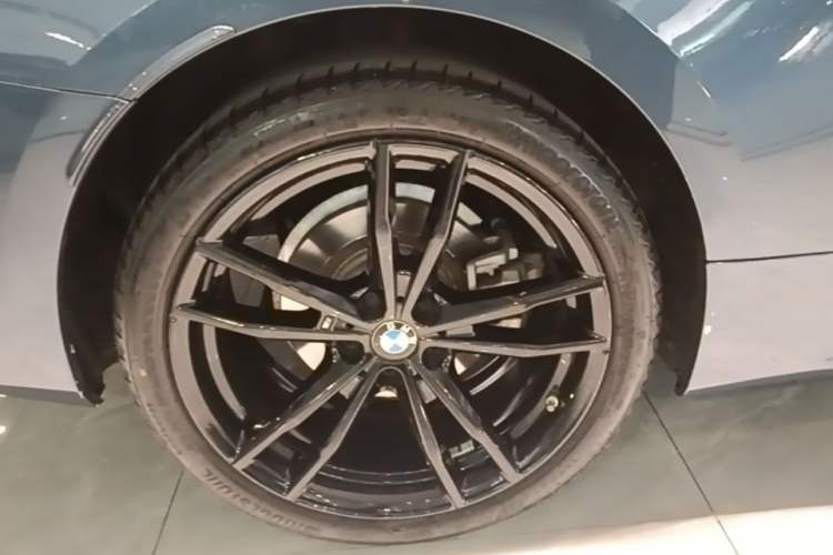 Used BMW 4 Series 2022 Revised 425i M Sport Night Edition Package Right Rear Wheel Hub
