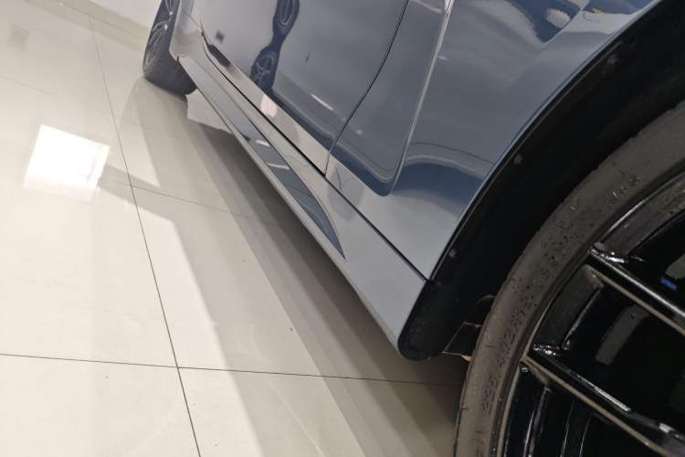 Used BMW 4 Series 2022 425i Fashion Model M Sport Night Edition Package Right Side Sill