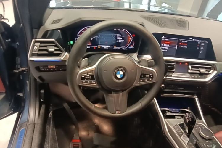 Used BMW 4 Series 2022 Revised 425i M Sport Night Edition Package Steering Wheel