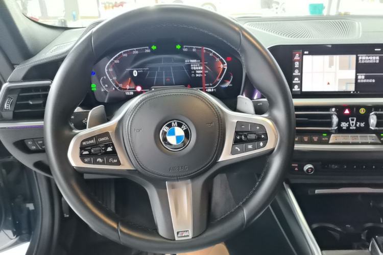 Used BMW 4 Series 2022 Second Facelift 430i M Sport Night Edition Package Steering Wheel