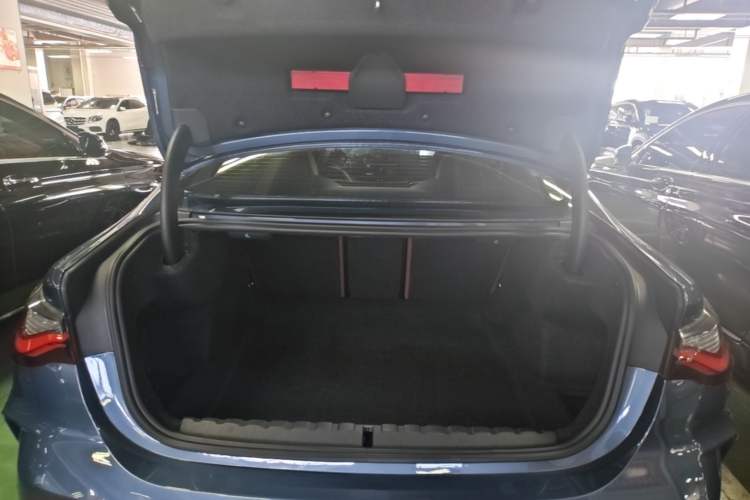 Used BMW 4 Series 2022 425i M Sport Package Trunk