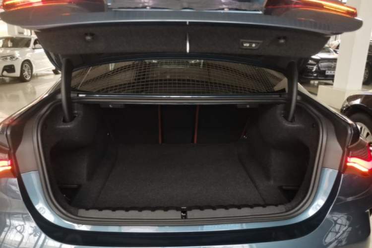 Used BMW 4 Series 2022 Revised 425i M Sport Night Edition Package Trunk