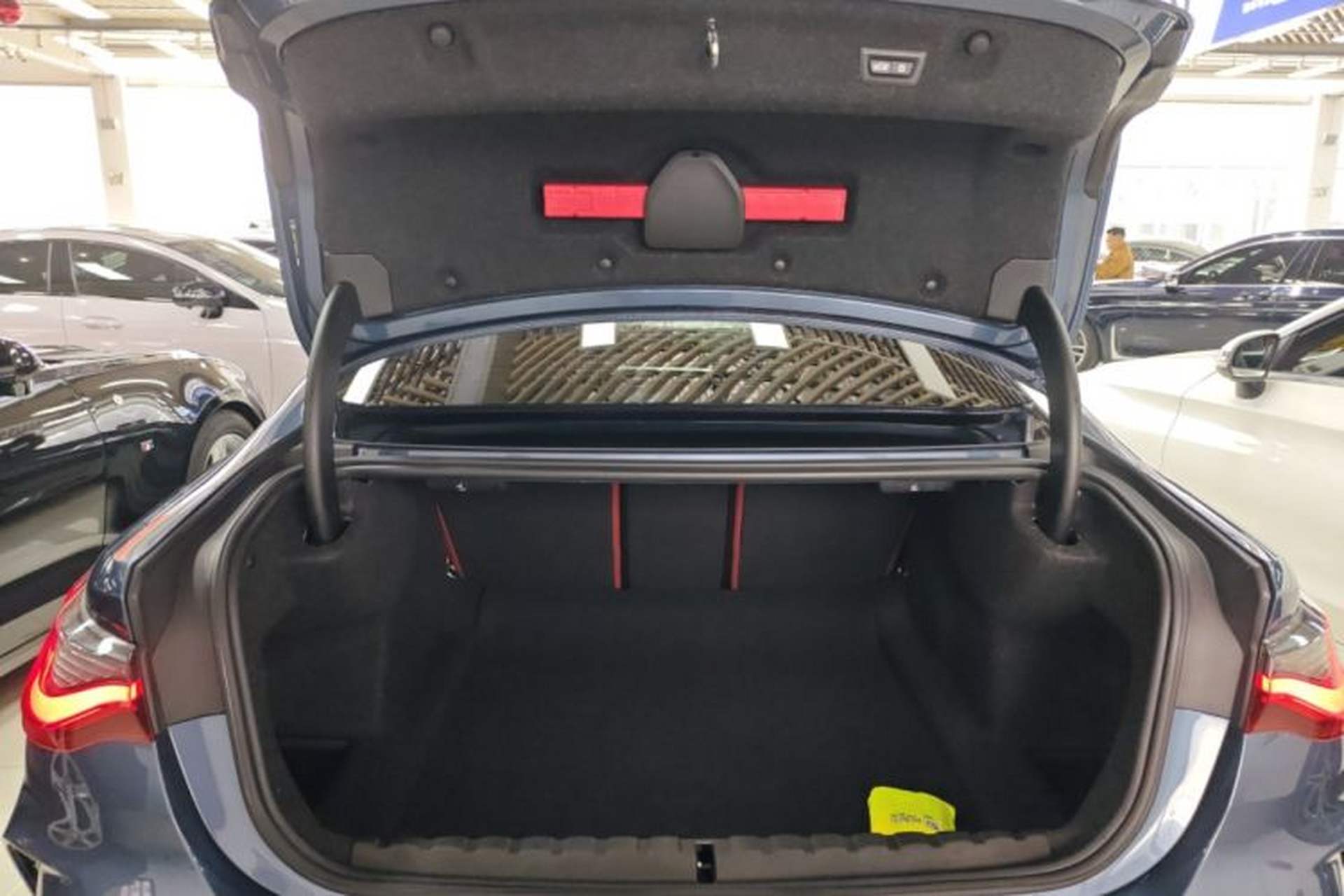 Used BMW 4 Series 2022 425i Fashion Model M Sport Night Edition Package Trunk
