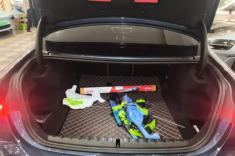 Used BMW 4 Series 2022 425i M Sport Package Trunk