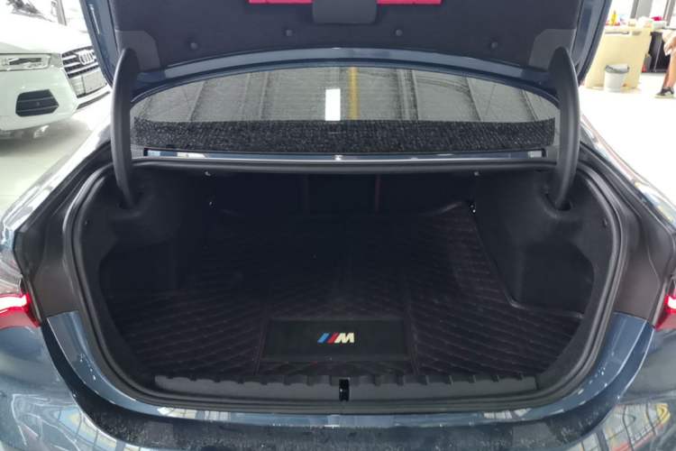 Used BMW 4 Series 2022 Second Facelift 430i M Sport Night Edition Package Trunk