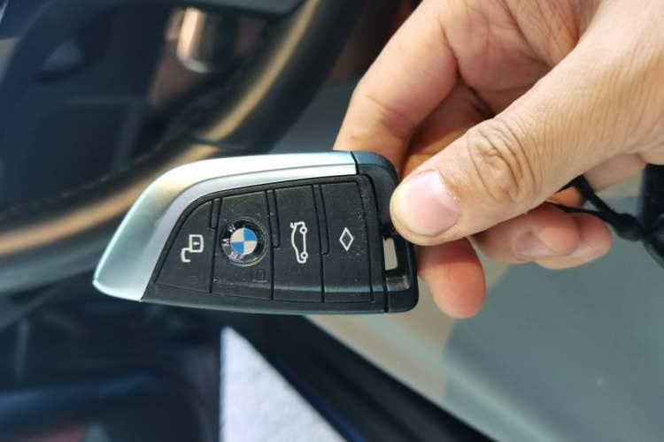 Used BMW 4 Series 2022 Second Facelift 430i M Sport Night Edition Package Vehicle Key