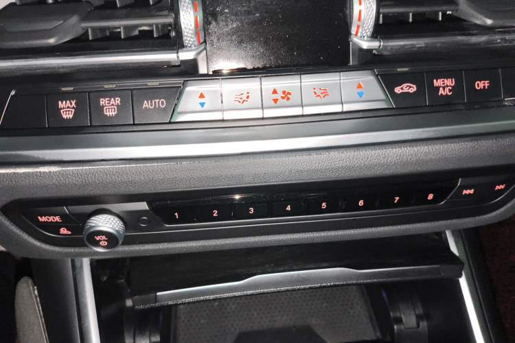 Used BMW 4 Series 2022 425i M Sport Package Audio And AC Panel