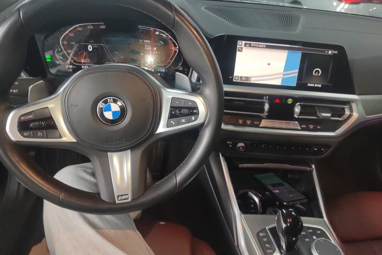 Used BMW 4 Series 2022 Revised 425i M Sport Night Edition Package Center Console