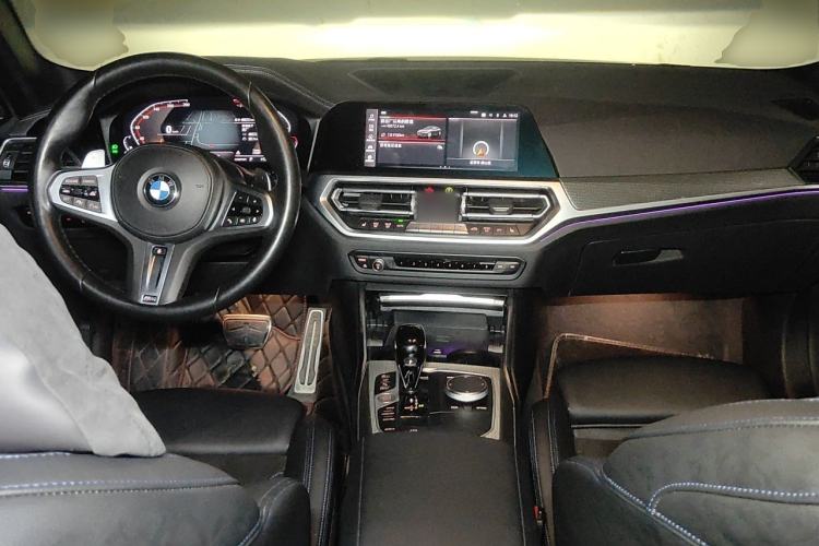 Used BMW 4 Series 2022 Second Facelift 430i M Sport Night Edition Package Center Console