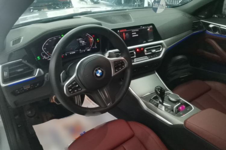 Used BMW 4 Series 2022 Second Facelift 430i Convertible M Sport Night Edition Package Center Console