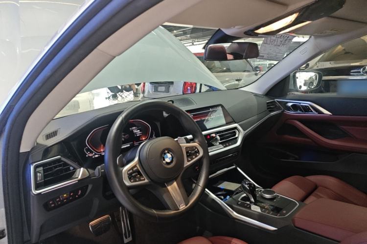 Used BMW 4 Series 2022 425i M Sport Package Center Console