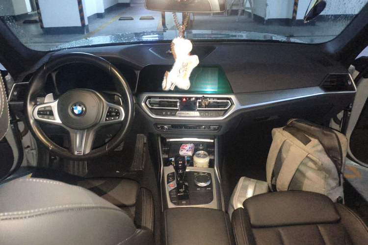 Used BMW 4 Series 2022 425i Gran Coupe M Sport Night Edition Center Console