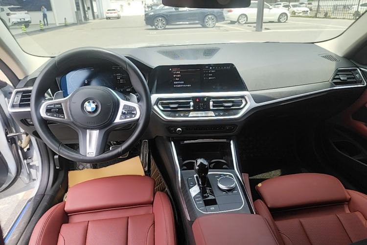 Used BMW 4 Series 2022 425i M Sport Package Center Console