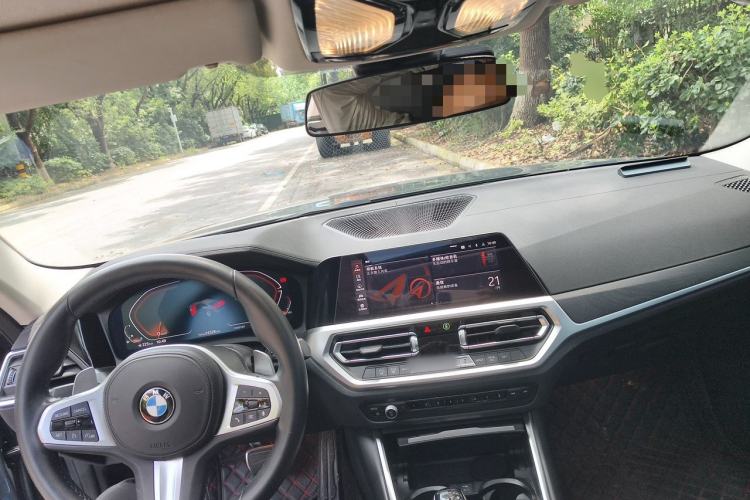 Used BMW 4 Series 2022 425i M Sport Package Center Console