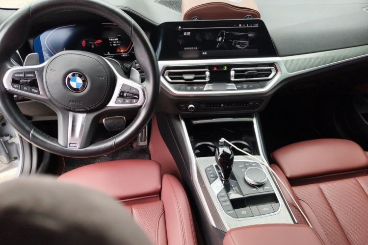 Used BMW 4 Series 2022 Revised 425i Convertible M Sport Night Edition Package Center Console