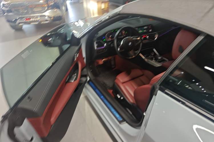 Used BMW 4 Series 2022 Revised 425i Convertible M Sport Night Edition Package Driver Seat