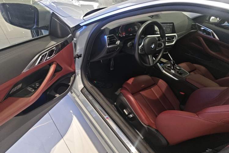 Used BMW 4 Series 2022 425i M Sport Package Driver Seat