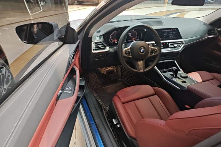 Used BMW 4 Series 2022 425i M Sport Package Driver Seat