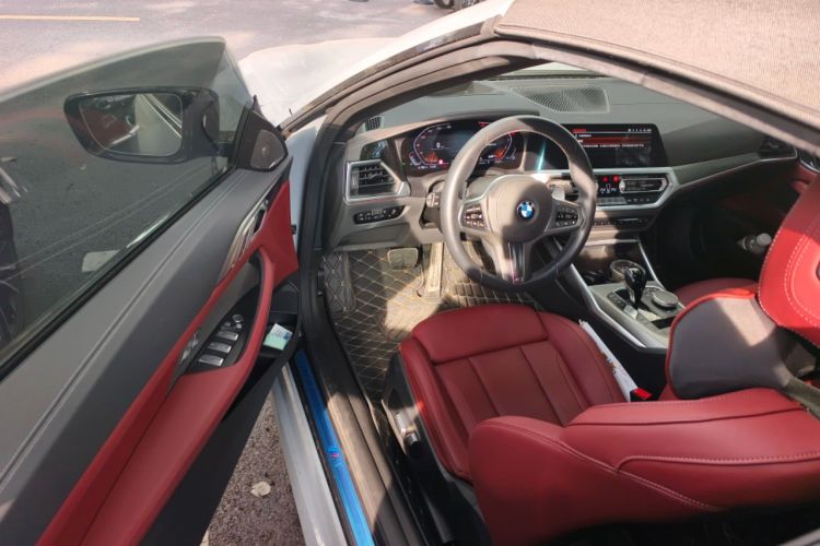 Used BMW 4 Series 2022 Second Facelift 430i Convertible M Sport Night Edition Package Driver Seat
