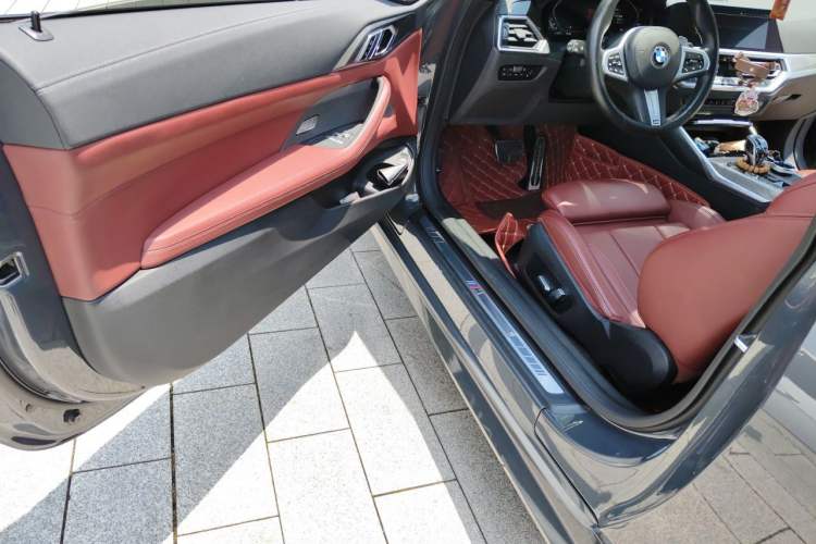 Used BMW 4 Series 2022 430i M Sport Night Edition Package Driver Seat