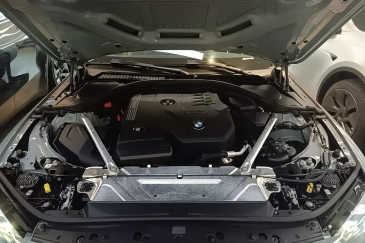 Used BMW 4 Series 2022 425i Convertible M Sport Package Engine Bay