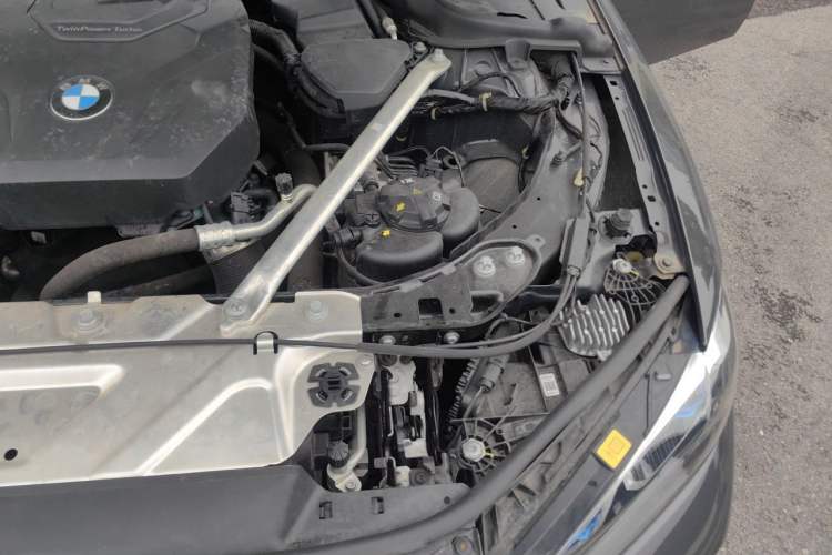 Used BMW 4 Series 2022 425i Gran Coupe M Sport Night Edition Engine Bay Left