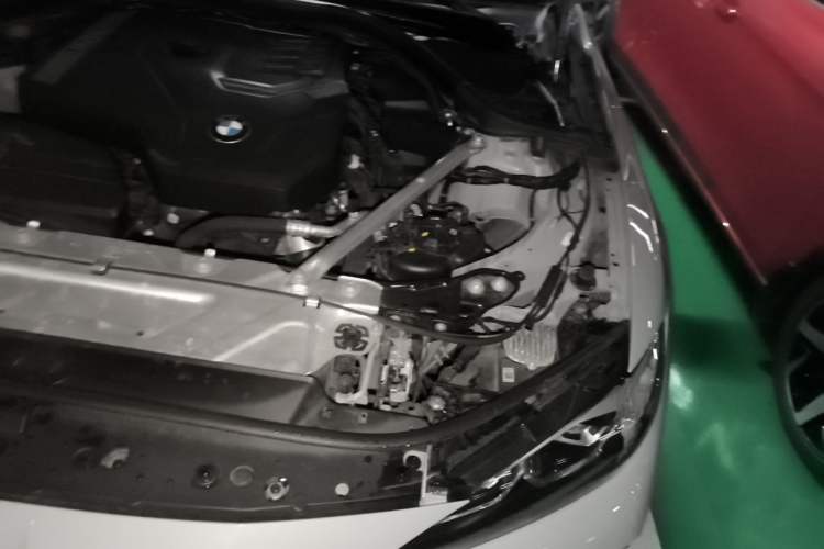 Used BMW 4 Series 2022 425i Gran Coupe M Sport Package Engine Bay Left