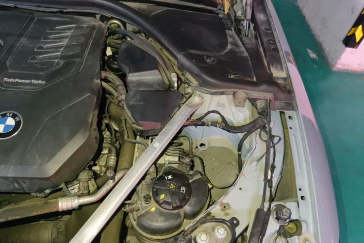 Used BMW 4 Series 2022 Revised 425i M Sport Night Edition Package Engine Bay Left