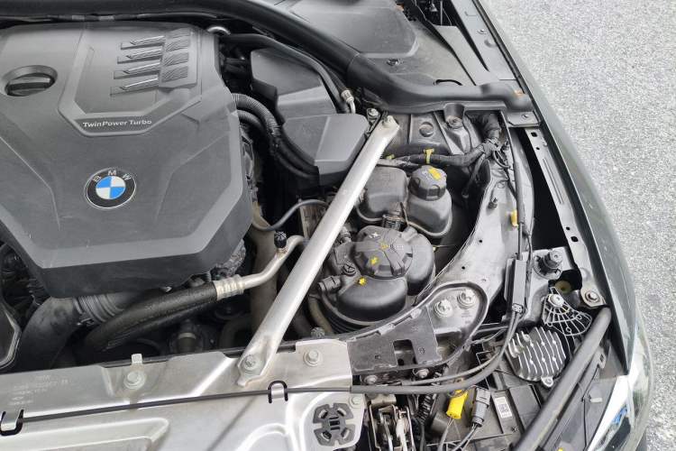 Used BMW 4 Series 2022 Second Facelift 430i M Sport Night Edition Package Engine Bay Left