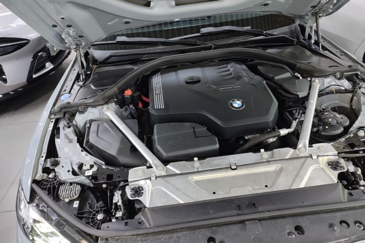 Used BMW 4 Series 2022 425i M Sport Package Engine Bay Right