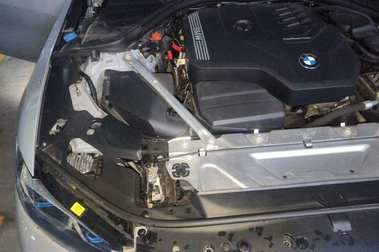 Used BMW 4 Series 2022 425i Gran Coupe M Sport Night Edition Engine Bay Right