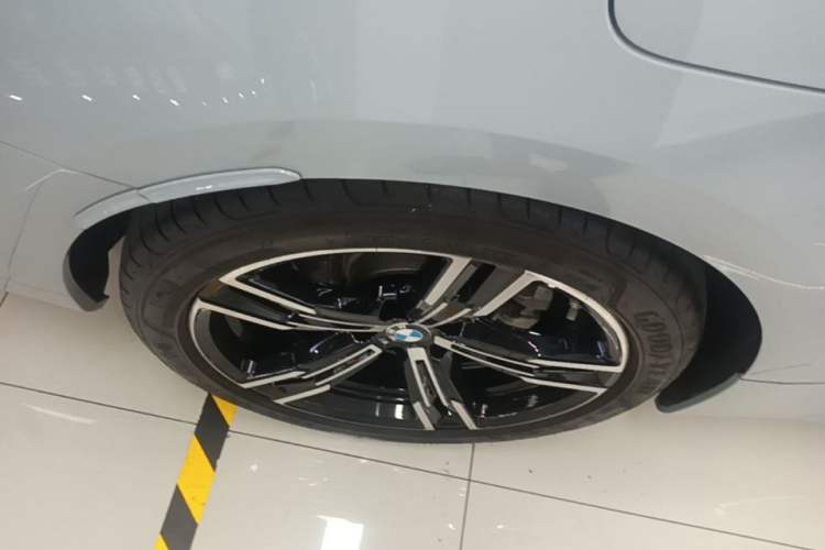 Used BMW 4 Series 2022 425i Convertible M Sport Package Exterior 5