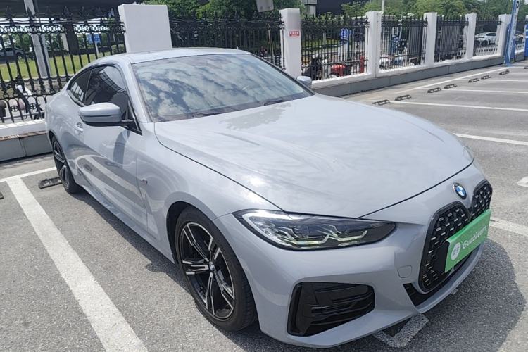Used BMW 4 Series 2022 425i M Sport Package Front Right 45 Deg