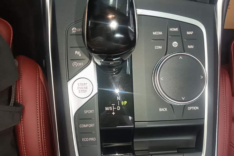 Used BMW 4 Series 2022 425i Convertible M Sport Package Gear Lever