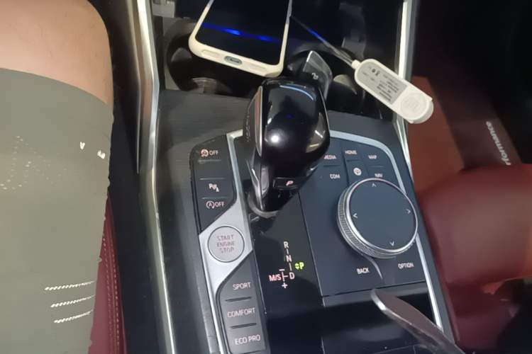 Used BMW 4 Series 2022 425i Convertible M Sport Package Gear Lever