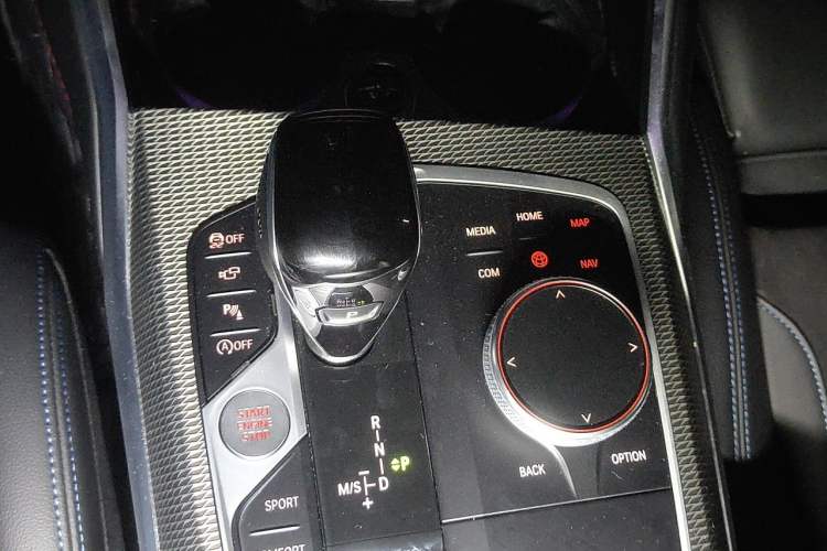 Used BMW 4 Series 2022 Second Facelift 430i M Sport Night Edition Package Gear Lever