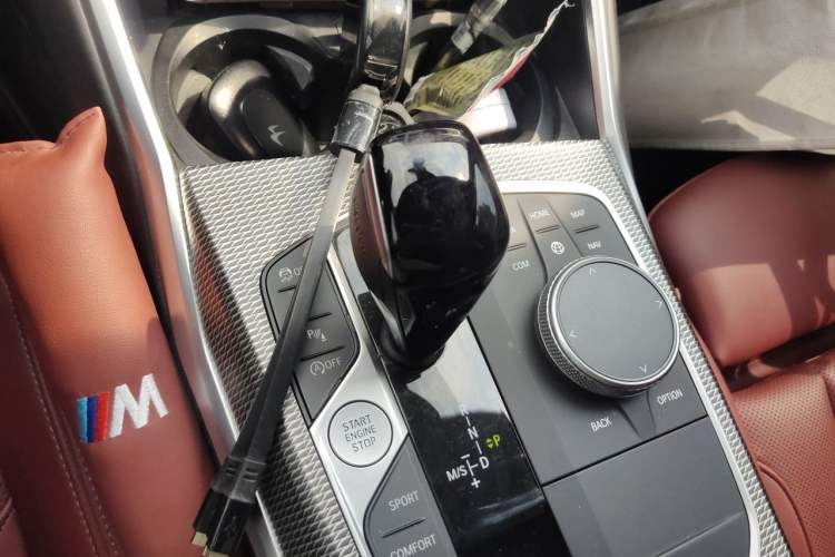 Used BMW 4 Series 2022 425i Gran Coupe M Sport Night Edition Gear Lever