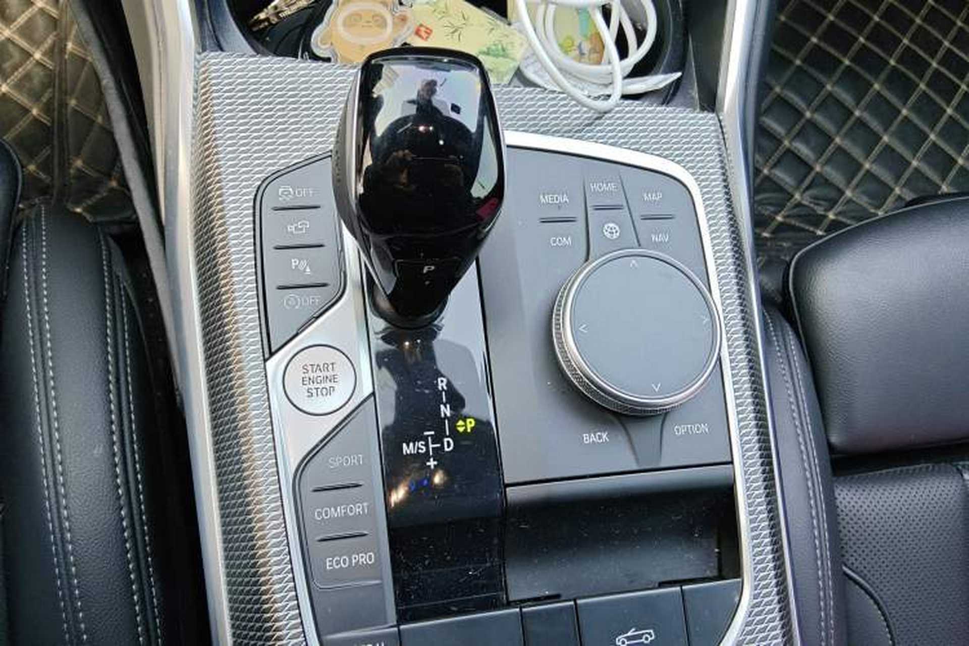 Used BMW 4 Series 2022 Second Facelift 430i Convertible M Sport Night Edition Package Gear Lever