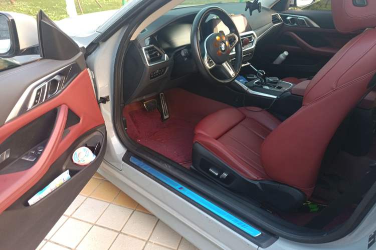 Used BMW 4 Series 2022 425i M Sport Package Interior 3
